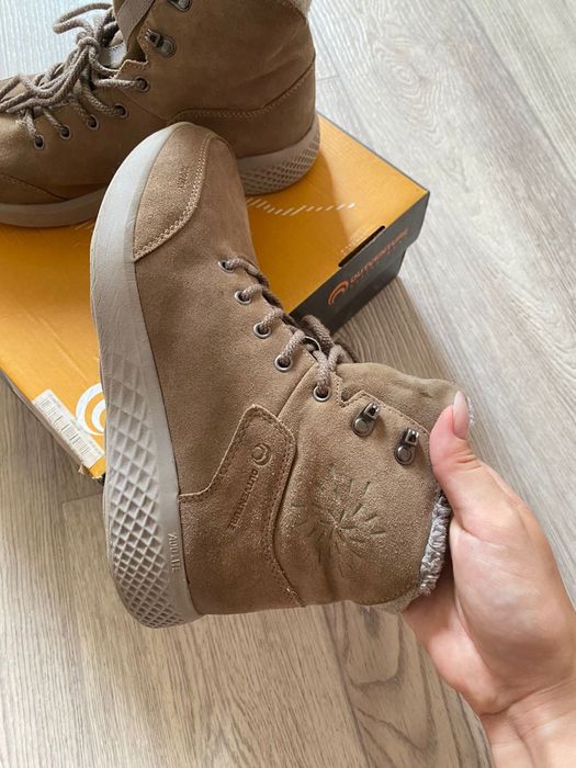 Продам ботинки осень-весна