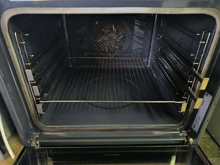 Фурна с котлони AEG EPB331020M - клас А+ пиролиза