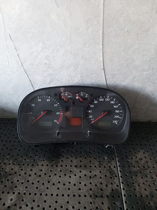 Ceasuri bord benzina vw golf 4 1j 1j0920826