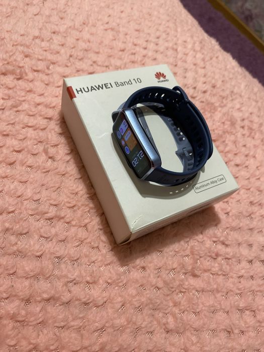 Фитнес-браслет Huawei Band 10