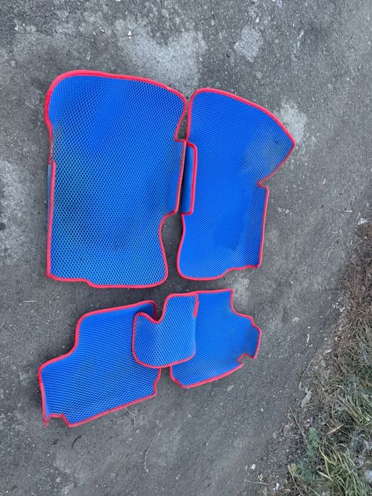 Продам коврики на Гранту