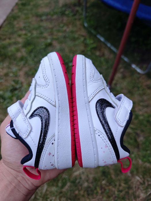 Adidași NIKE baiețel ,numărul 21
