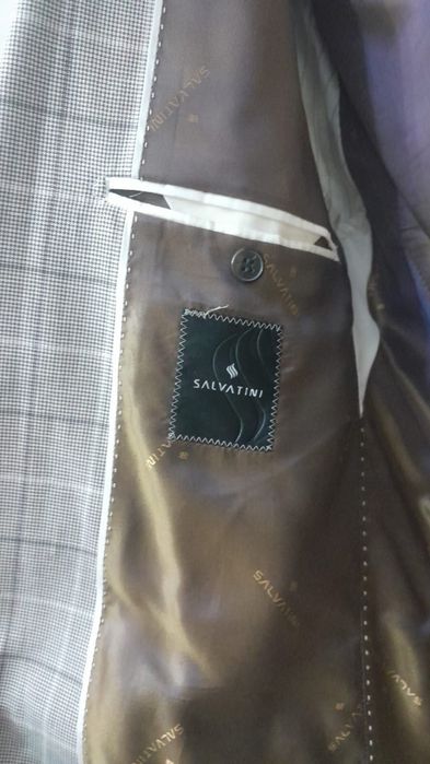 Продаются мужские пиджаки