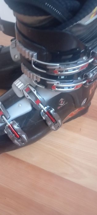 горнолыжные ботинки