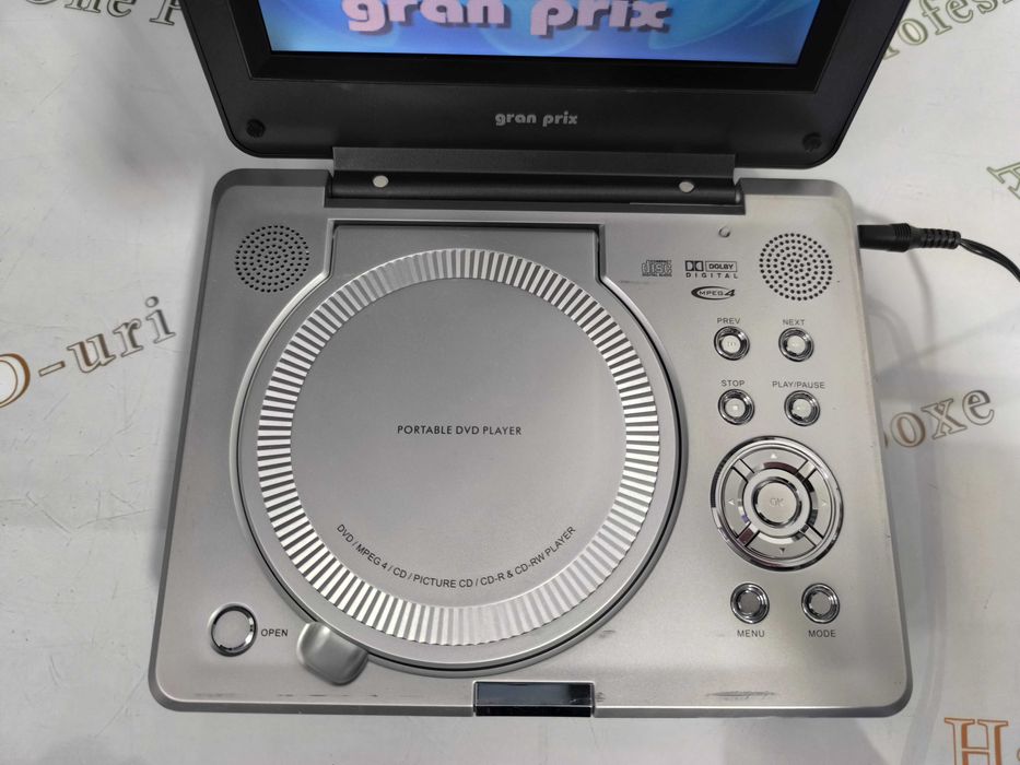 DVD player portabil gran prix PT-3688 DVD USB SD baterie 3100mAh