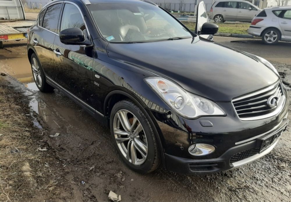 Infiniti qx50 3.0D на части