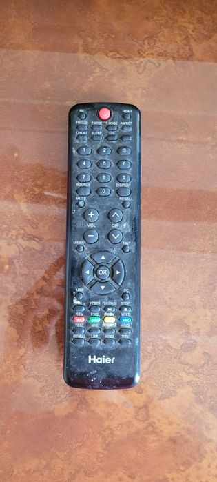 Телевизор Haier le32t1000 с кронштейном