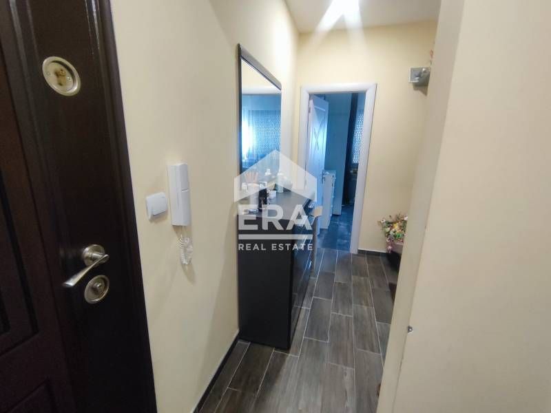 Страхотен обзаведен тристаен апартамент кв.Бадема