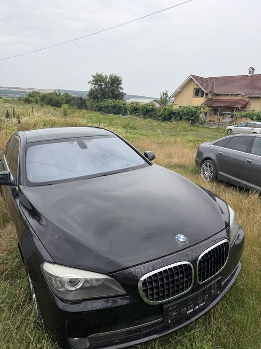 bara fata BMW Seria 7 F01 F02 faruri bmw seria 7 F01 F02 far dreapta far stanga F01