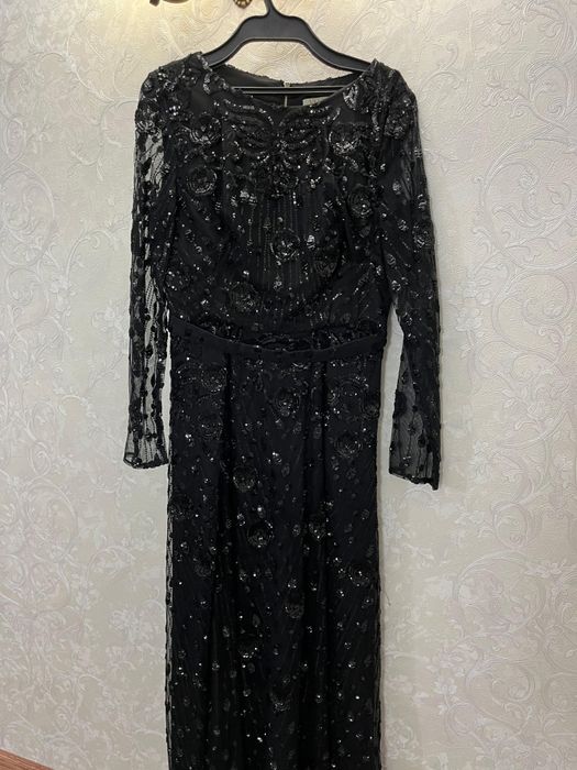 Платье женское вечернее.