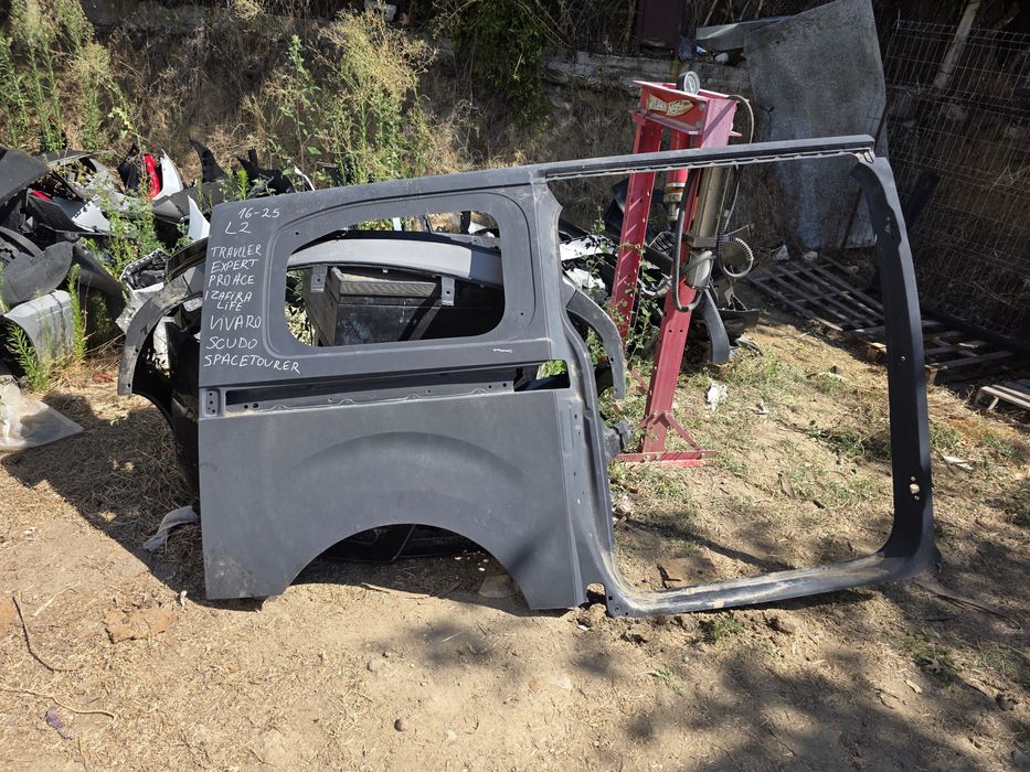 Traveller Expert ProAce Vivaro Zafira 16-25 заден десен панел калник