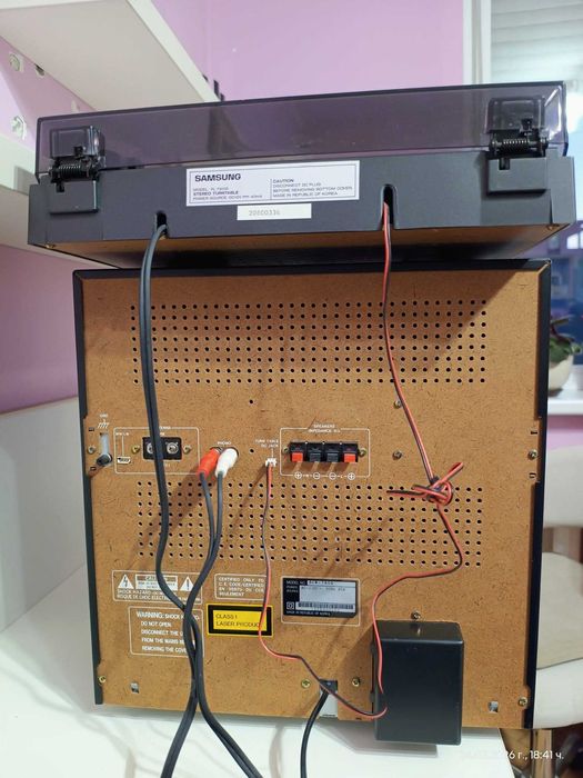 Продавам стерео система с грамофон Samsung