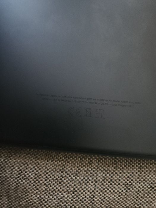 Macbook m2 a2681 Defect