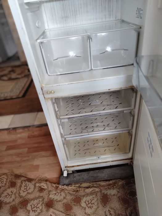 Продам холодильник