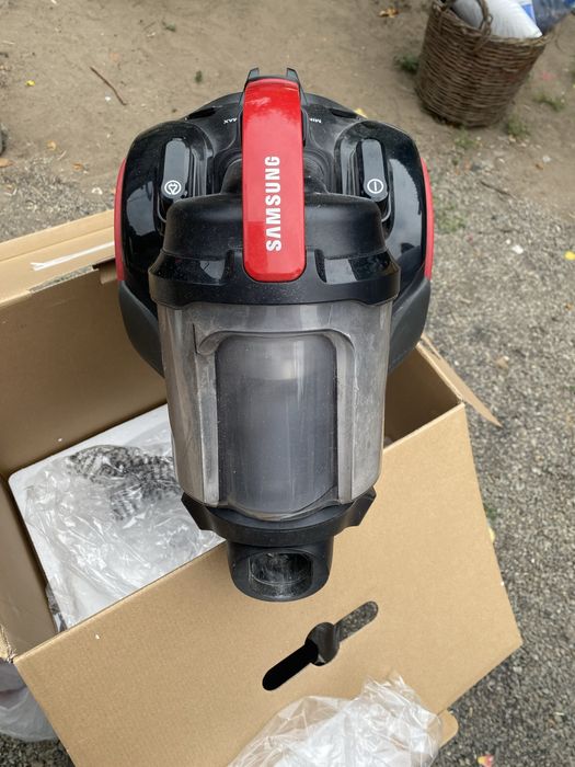 Продам пылесос Samsung