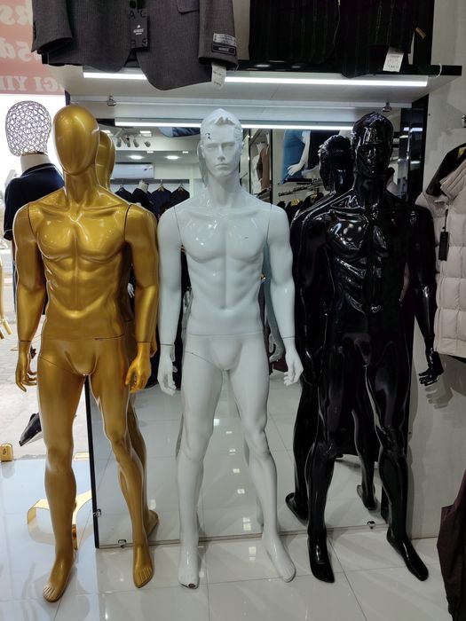 Манекен для мужской магазин