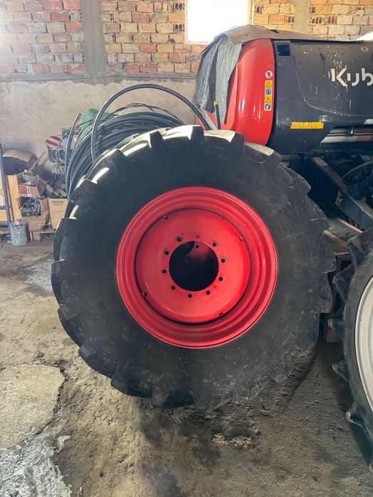 Гуми с джанти за трактор 540/65R30 FIRESTONE MAXI TRACTION и 650/65R42