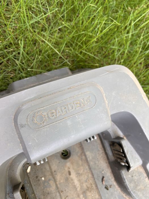 Robot tuns gazon Gardena R 70LI