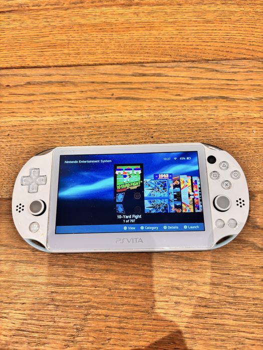 Ps Vita Sony 2000 , slim , modata , card 128GB, peste 8000 de jocuri incluse