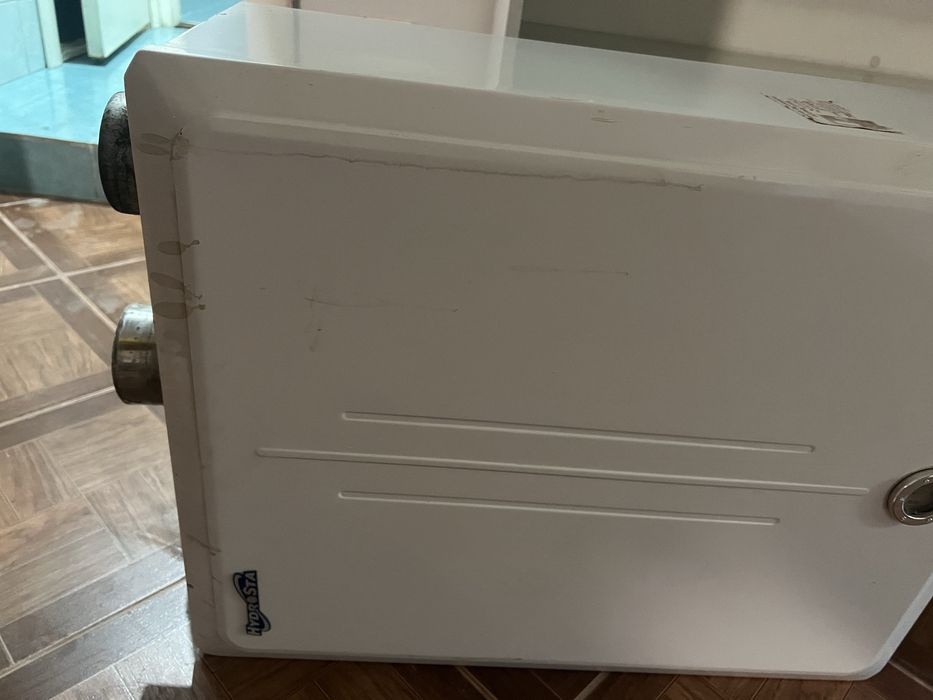 Срочно продам газовый котел Navien