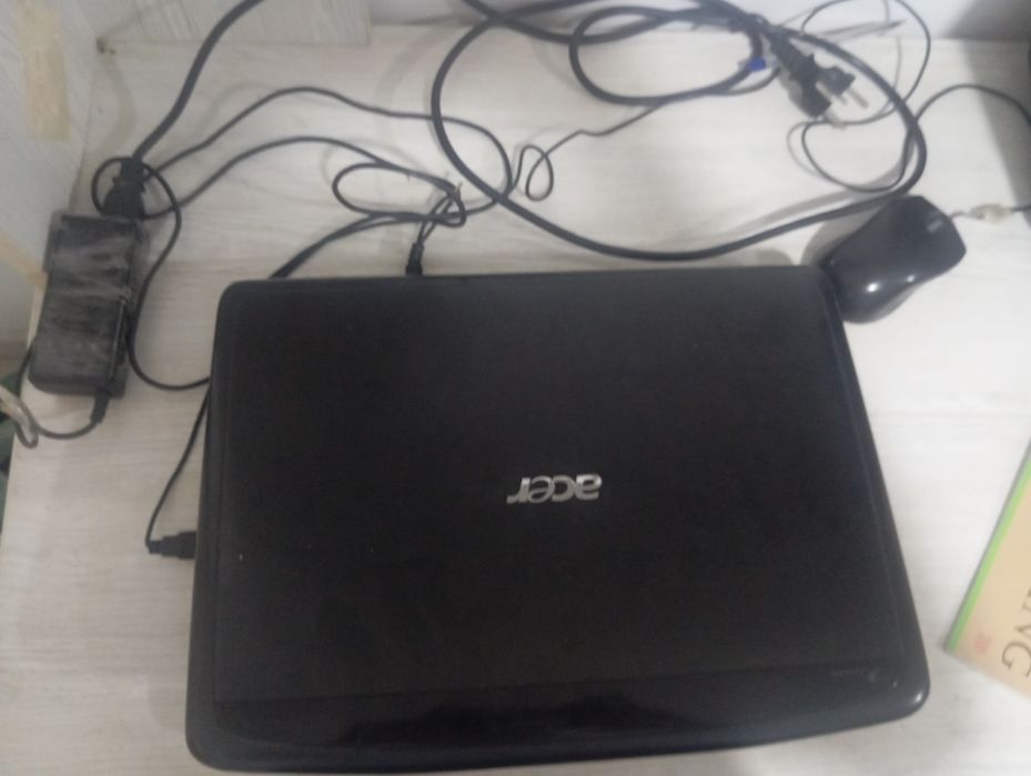 Acer noutbugi yili eski