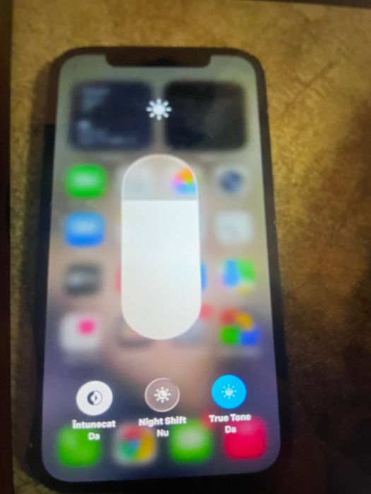 Vând iPhone 12 telefonul funcționează tot 76 capacitate