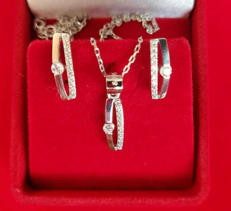 AG83,set argint 925,nou/marcat, 3 piese, zirconiu alb, ideal cadou