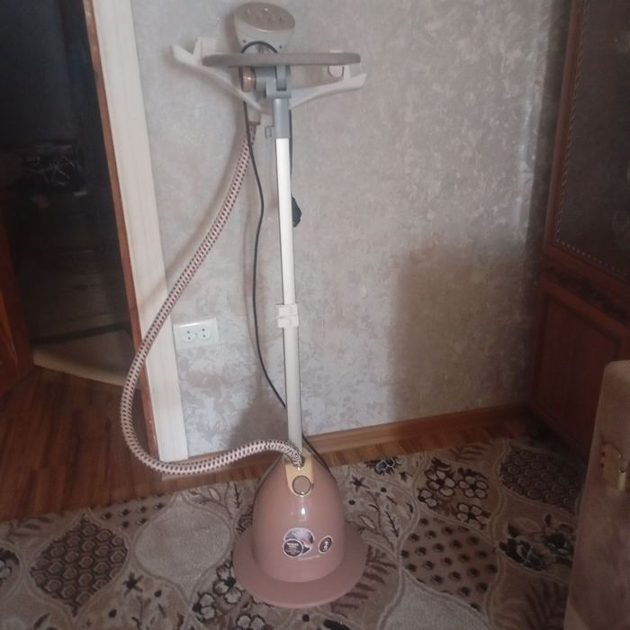 Продается паровой утюг Поларис новый