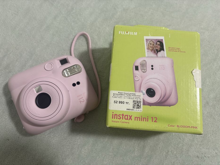 Фотоаппарат Instax mini 12
