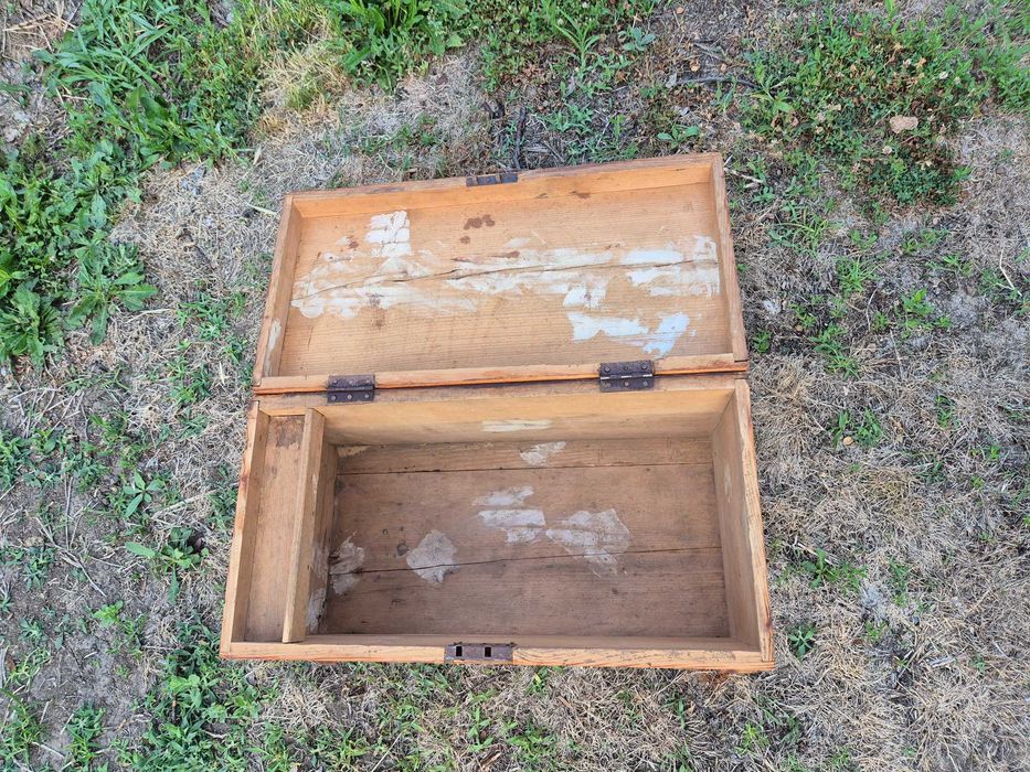 Стар Дървен Реставриран Сандък