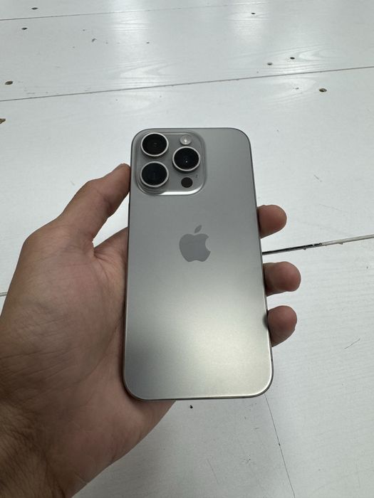 Iphone 15 pro edial