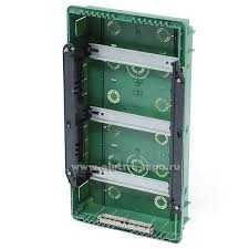 Щит Legrand Practibox встраиваемый. 36 модулей. С клеммниками