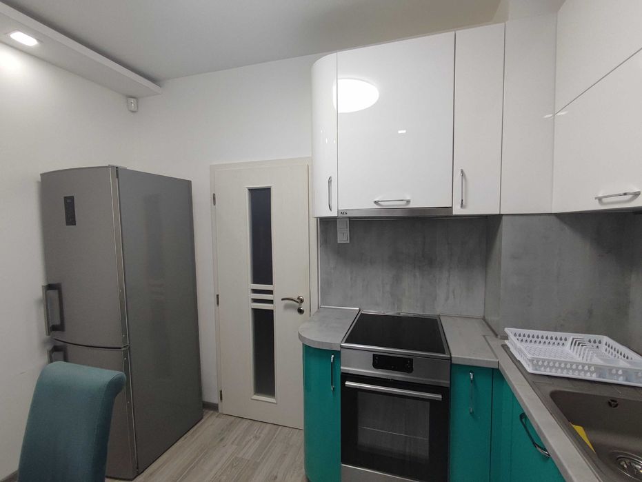 Дава се под наем Двустаен апартамент в София, Гоце Делчев - 60 кв.м за 612 € - Снимка #11