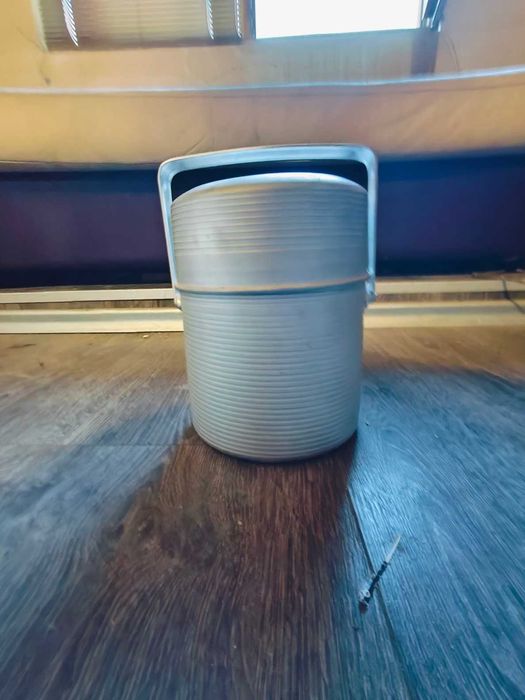 Примус Шмель туристически котлон от 1976 чисто нов. Договаряне.