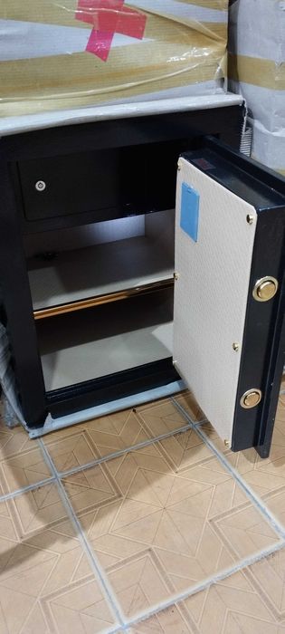 Сейф кодовый 50см высота