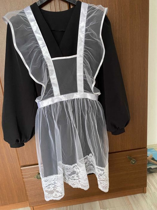 Белый красивый фартук