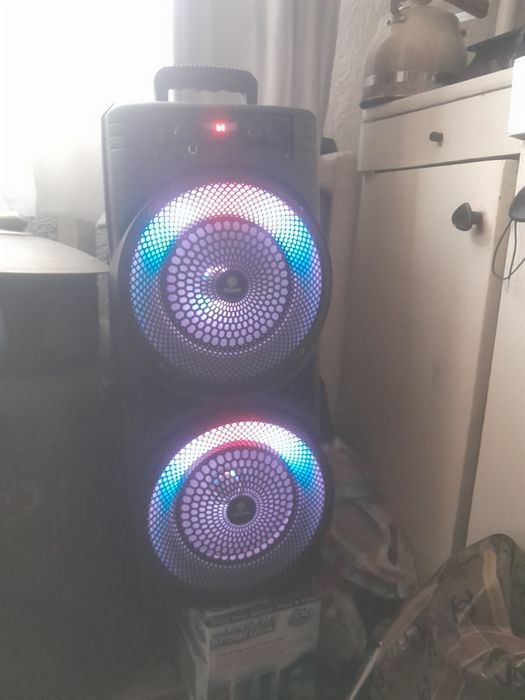 Продам блютуз колонки