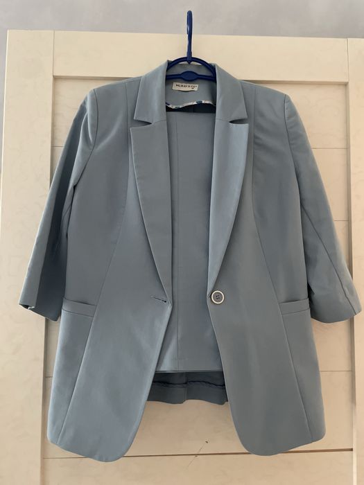 Продам  Брючный костюм размер М