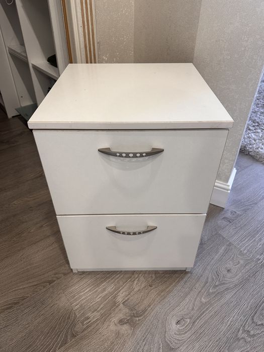 Тумба белая, прикроватная