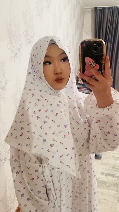 Платье с платком для ухтишек