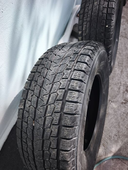 Продам зимние шины 265/70/17