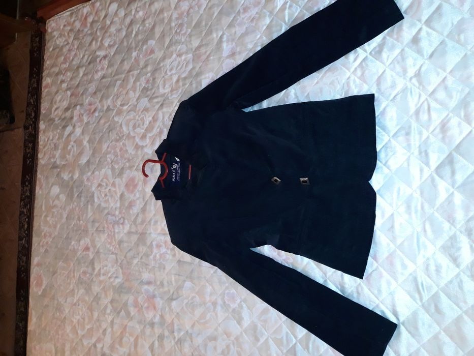 Якета по 24лв,почти чисто нови