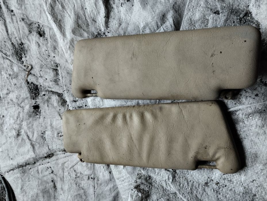 Козырьки мерседес 190 продам