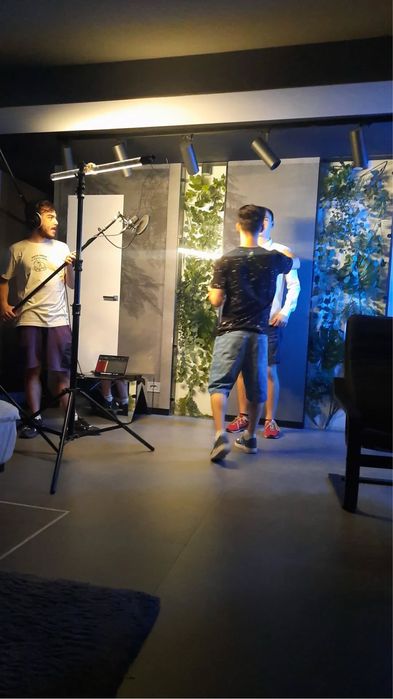 Logo +Vvideo Reclame social media tik tok