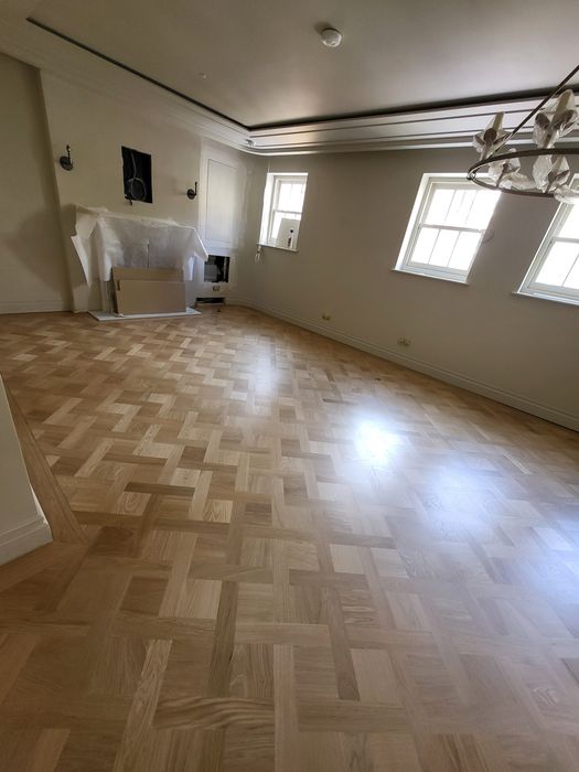 Raschetez parchet ,scari si reconditionez usi.