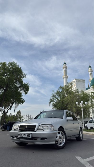 Mercedes Benz W202 C200