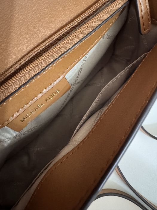 Michael Kors — фирменная сумка через плечо