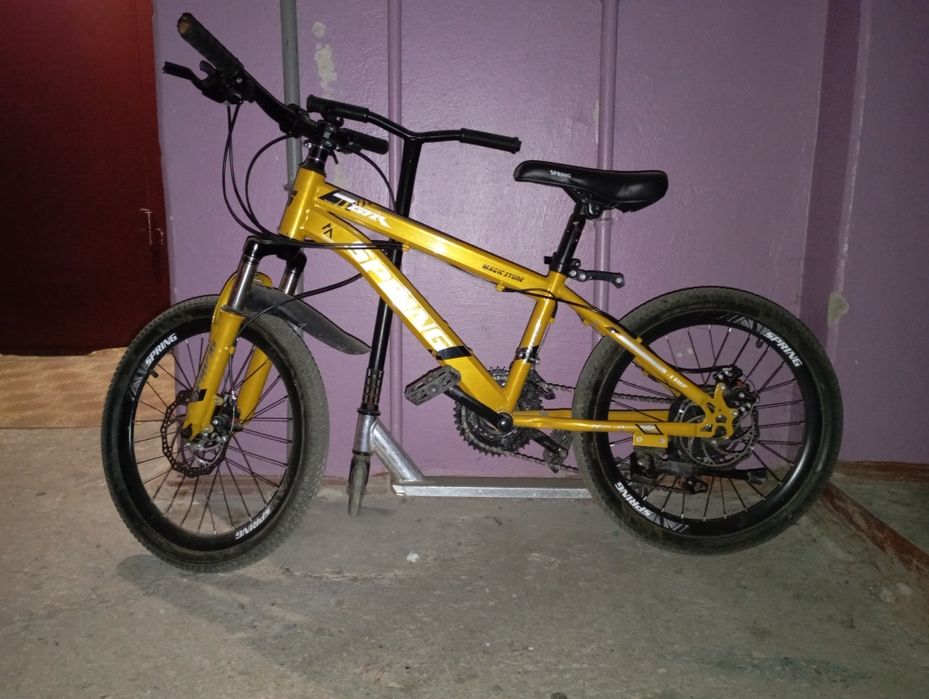 Продам детский велик (5-8 лет)