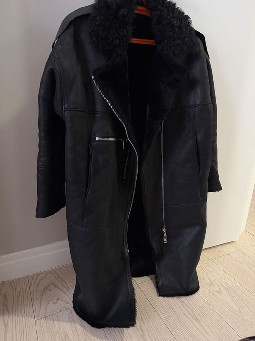 Дубленка черная, очень теплая