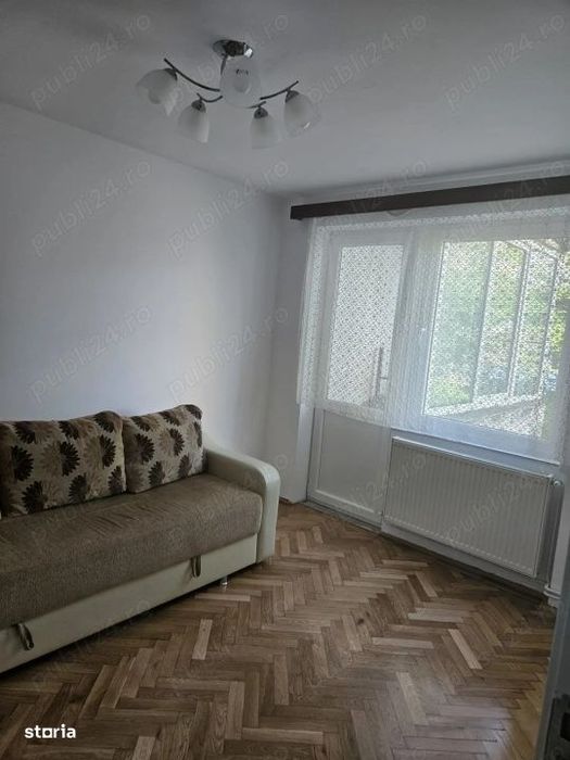Apartament cu 3 camere, 65 mp, zona Centrala